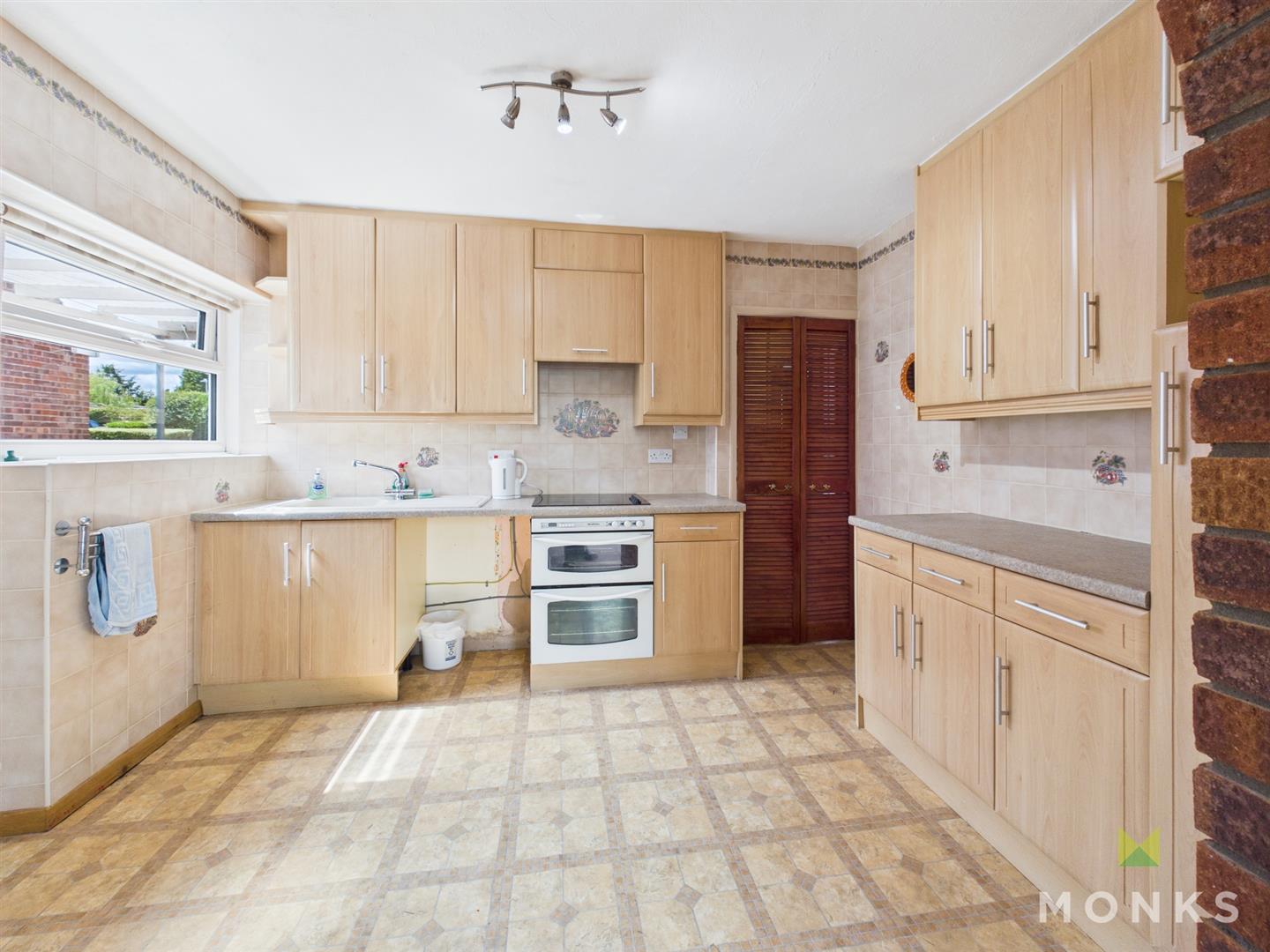 36 Whitefriars, Oswestry, SY11 2LN SSTC